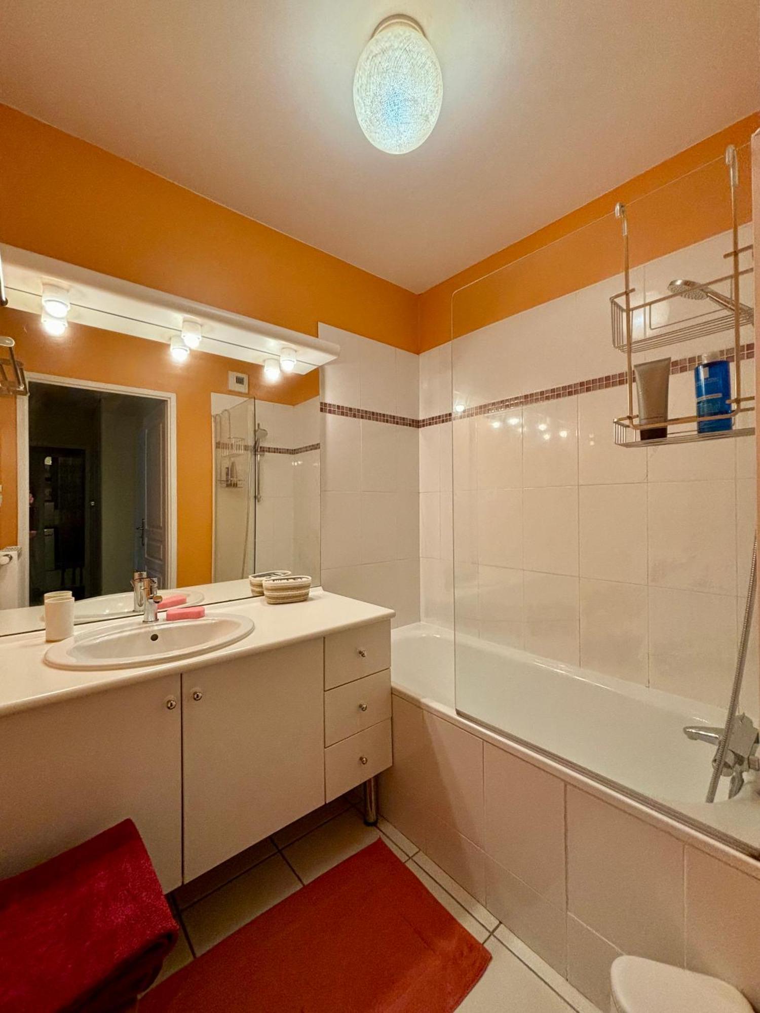Appartement Proche Centre Parking & Terrasse Безансон Экстерьер фото